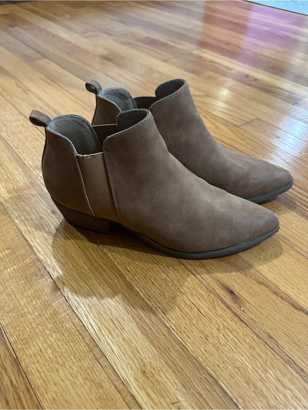 Report Women’s Brown Suede Ankle Boots